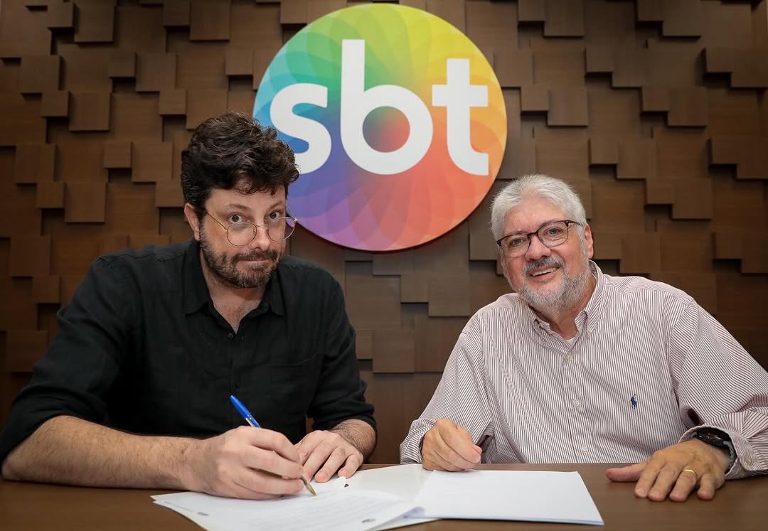 ASSINEI AGORA A MINHA RESCISΓO COM O SBT. Γ isso aΓ pessoal, quando a gente constrΓ³i uma histΓ³ria de sucesso e respeito mΓΊtuo encerramos o nosso ciclo como amigos e de cabeΓ§a erguida. Obrigado por tud