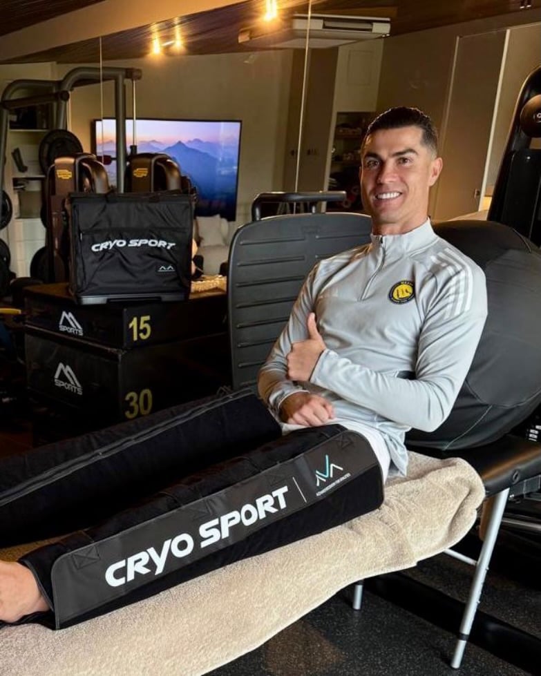 Recovering and ready to watch the game today. Letβs go, Al Nassr! π‘π΅