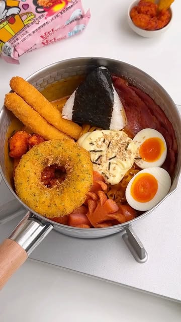 #Food Reel by @wendailylife_ - Make ramen hot pot with me. 🍙🧀🍲🥢#asmr #satisfying #food #cheese #reels