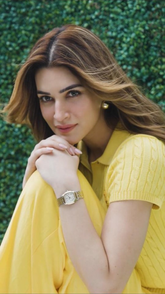 For the moments you own, and the ones youโre still creating. Hereโs to you. #Fossil #WomensDay #Ad