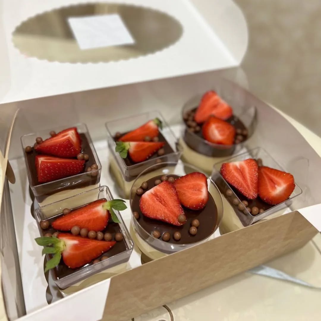 Трайфлы в стаканчиках 🍓