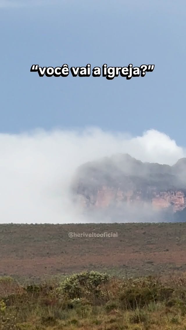 📍 Cachoeirão por Cima – Vale do Pati (Chapada Diamantina – BA) São cerca de 18 km de trilha e aproximadamente 3h até o mirante. E não é só paisagem bonita… tem subida, suor, cansaço e aquele perreng