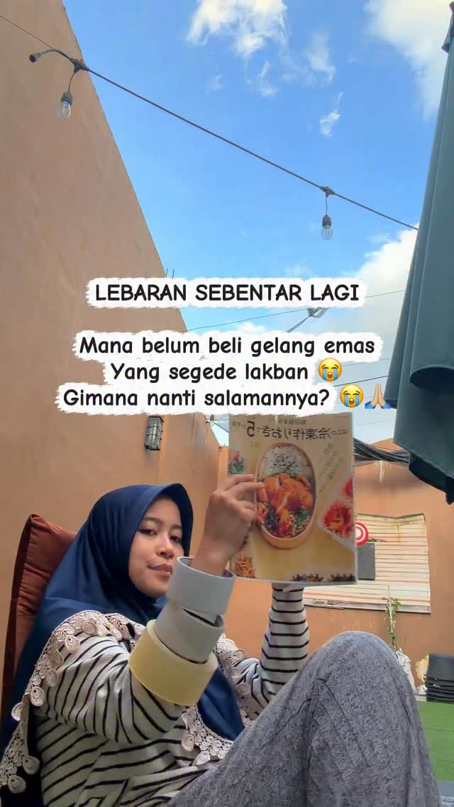 Gimana dong gaes ??? Leher ku kaki ku idung ku tangan ku belum terisi emasssss emasss ituuuh #lebaran #ramadhan #thr #komedi
