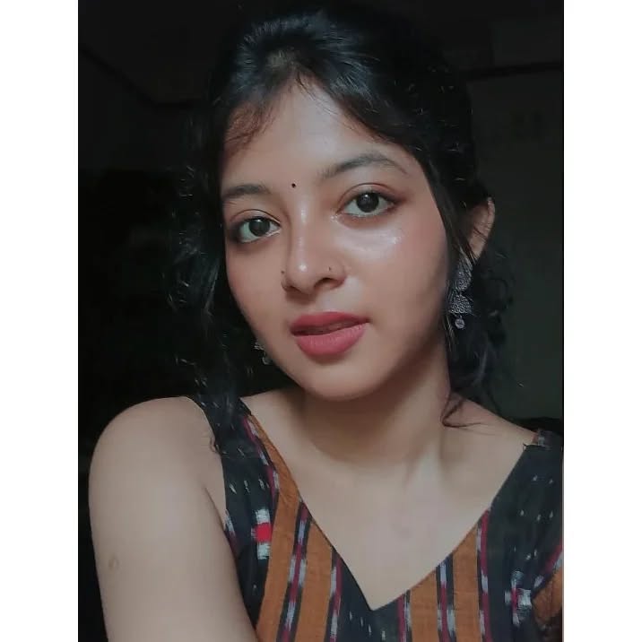 Pov - Eyes are just enough ... ❤✨ . . . . . . . #eyes #eye #eyesareenough #smile #trending #tredy #new #fyb #fall #traditional #traditinalwear #odisha #odia #instaphoto #instagram #explore #exp