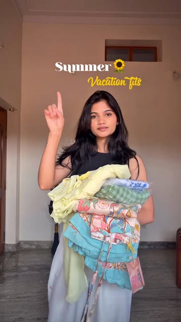 #Vacation Wear Women Reel by @rohinis_closet - Comment for links🌻🧏🏻♀️
(Vacation fits, summer wear, summer fits)