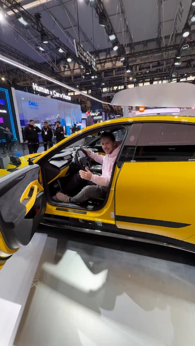 Xiaomi’s Human × Car × Home ecosystem brings personal devices, living spaces, and vehicles together into one seamless smart experience 🤯🏡 @xiaomi.global #Xiaomi #HumanXCarXHome #SmartEcosystem