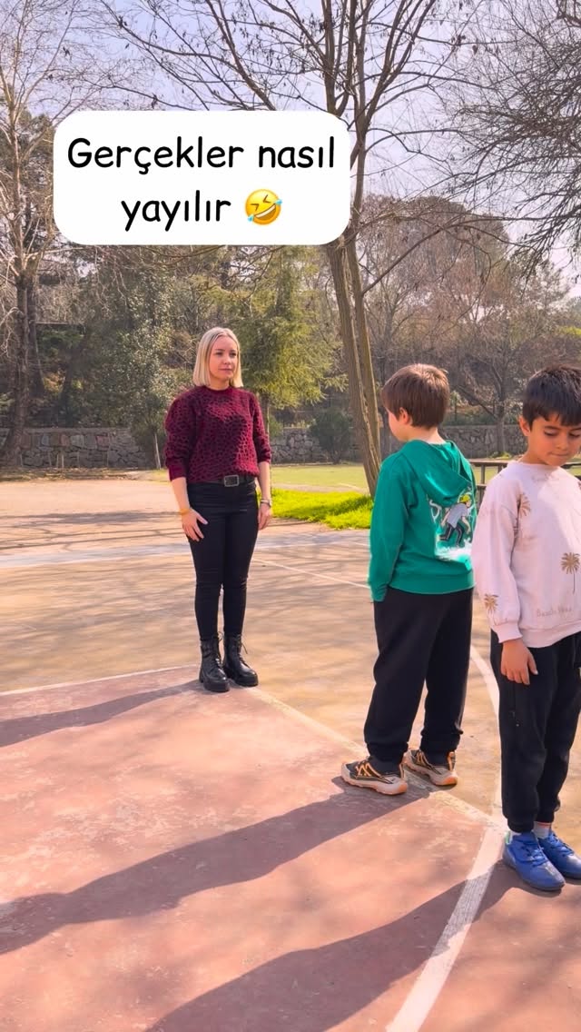 “Gerçekler nasıl yayılır?” oyunumuzu nasıl buldunuz? 😅 Dedikodudan uzak duralım, her duyduğumuzu gerçek sanmayalım lütfen. Sevgiler 🫶❤️ @secil_ogrtmen @secil_ogrtmen #bahçeoyunları #bahçeoyunu