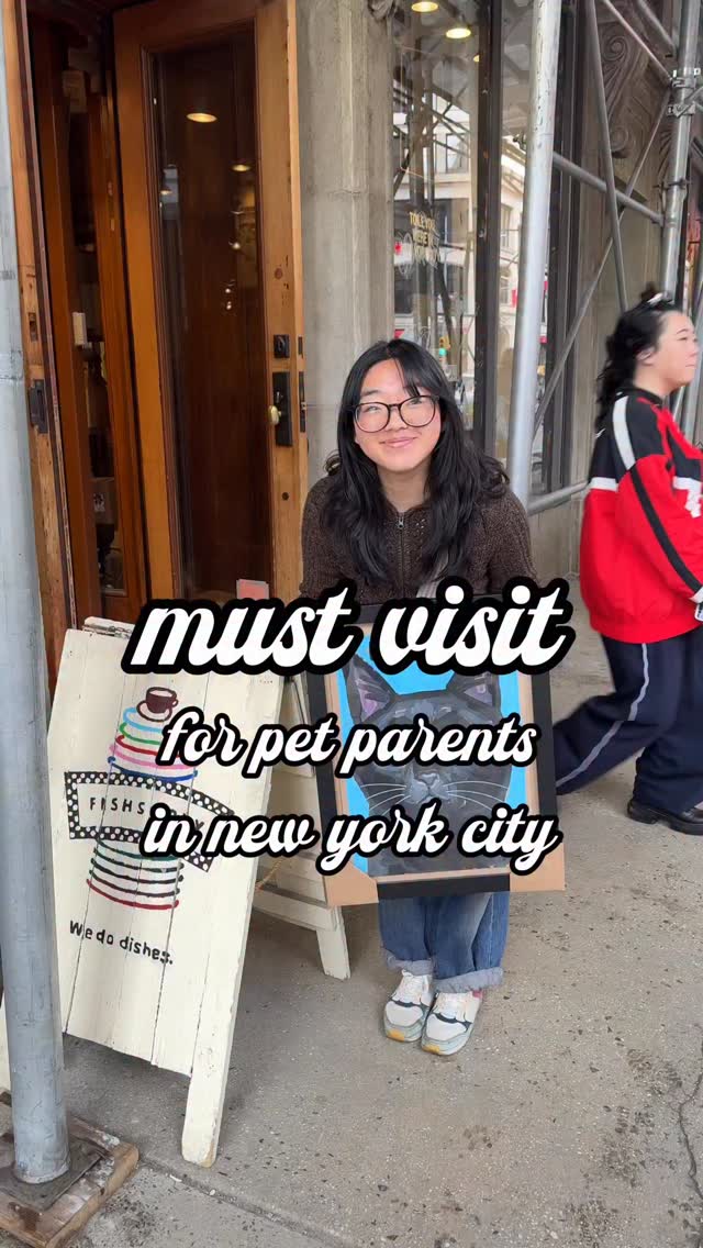 A great gift for the pet parent in your life (yourself) 🐈⬛ Fishie’s reaction at the end says it all😭😭 #petparents #petportrait #nyc #nycrecs #nycactivities