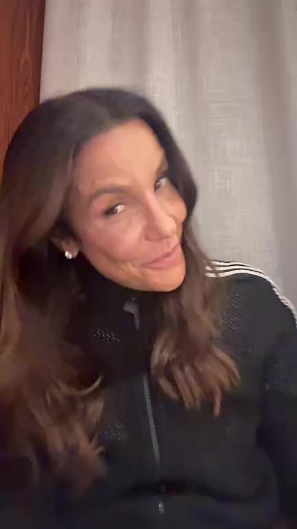 Live pra falar de amor , amizade e samba! @silvaniaaquino te amo Zamurinhos, obrigada sempre pela companhia ❤️