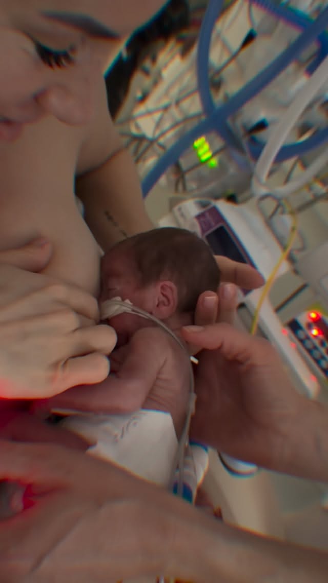 J’ai toujours été fascinée par le pouvoir d’allaiter. Nourrir son bébé, sans avoir besoin d’aucun matériel… je trouve ça absolument magnifique. Je savais même avant d’être enceinte qu’un jour je donne