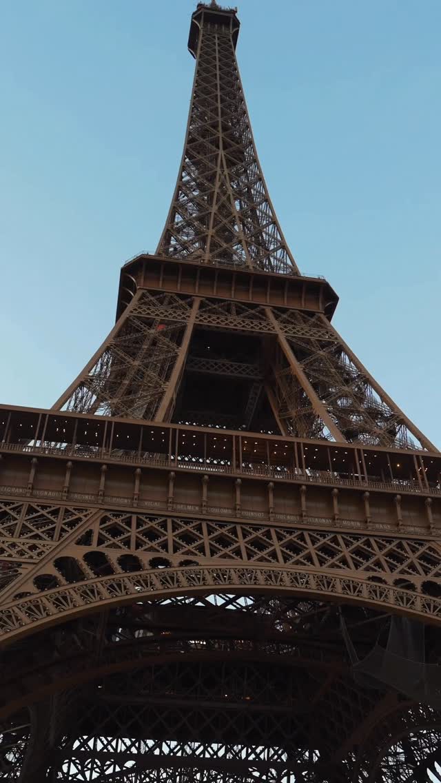 Parisian state of mind 🥐☕️ @ysl #parisfashionweek #pfw #fashion #paris #fashionweek style newyorkfashionweek londonfashionweek parisfashion fashionblogger streetstyle hautecouture milanfashionweek ss