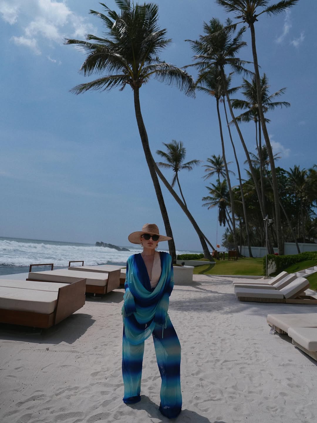 Just a girl in her island era 🌺 🏝️ Sri Lanka, Colombo, travel, Sri Lanka travel, visit Sri Lanka, travel Sri Lanka, travel photography, Sri Lanka daily, nature, Sri Lankan, Ceylon, love, travelgram,