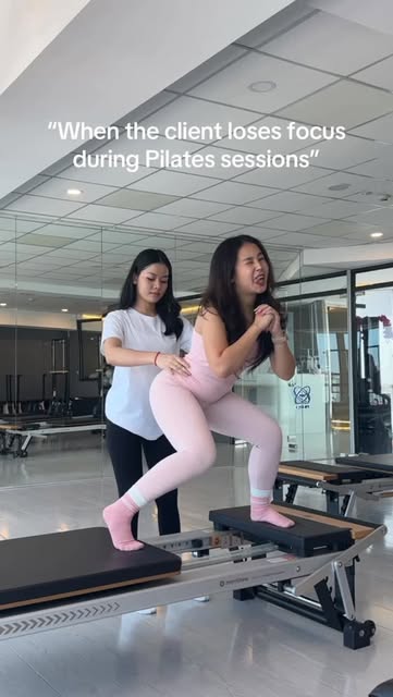 #Fyp Reel by @karolyn_ly - Ooh are we playing? She can fix that
@lanapilates.kmk @kmk_pilates_phnompenh
#FYP #pilates #pilatesprincess #relatablememes #PilatesGirl