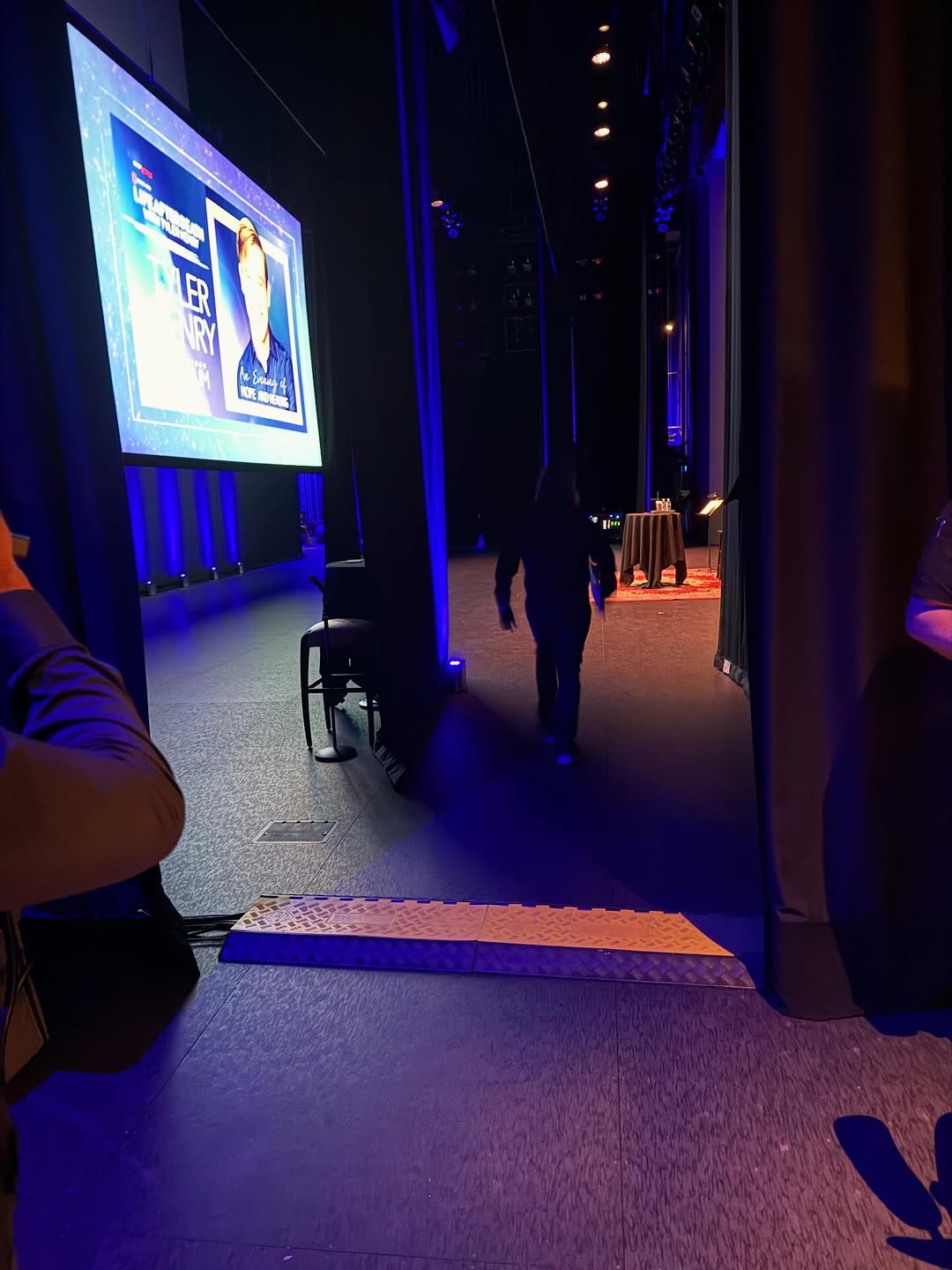 Thereβs nothing like being back on stage and connecting in person. Thank you, Modesto, for such a beautiful night! β¨ I canβt wait to visit more cities soon!