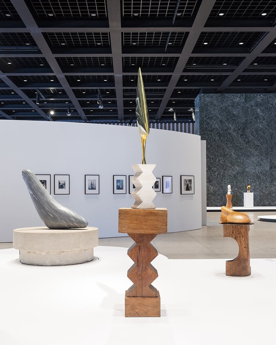 Step inside the world of Constantin Brancusi β now on view. Discover more than 150 works in the first comprehensive Brancusi exhibition in Germany in over 50 years. From βThe Kissβ to βBird in Spaceβ