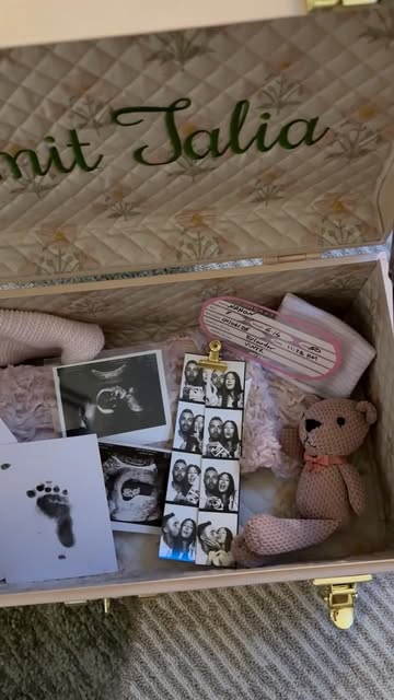 #Babyoutfit Reel by @from.my.closett - i can't freeze time, but i can hold onto the pieces that let me visit it again π₯Ήβ¨π§³
Size medium trunk shown here @memorizetrunks
Baby outfit @bonjo