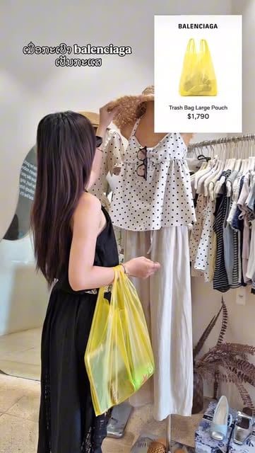 #Fashion Reel by @mapleshop.official - Amazing fashion bag for 🌧️😂#balenciagatrashbag #mapleshop #clothes #vientianelaos #fyp