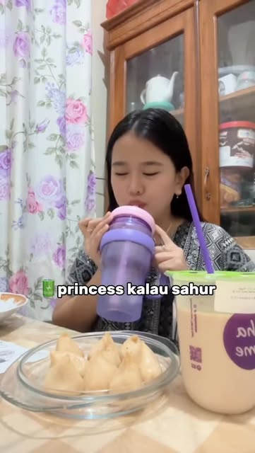 #Ramadhan Reel by @momoychomel - adegan ini hanya bisa dilakukan oleh princess -peincess dimuka bumi👺 #explore #fyp #ramadhan #sahur #genz