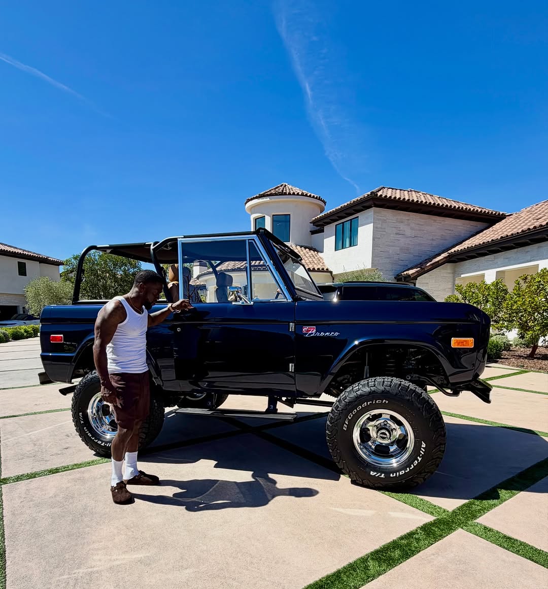 Da Kidβ¦. Suns out guns out damn it πͺπΎππππcruising weather #ComedicRockStarShit