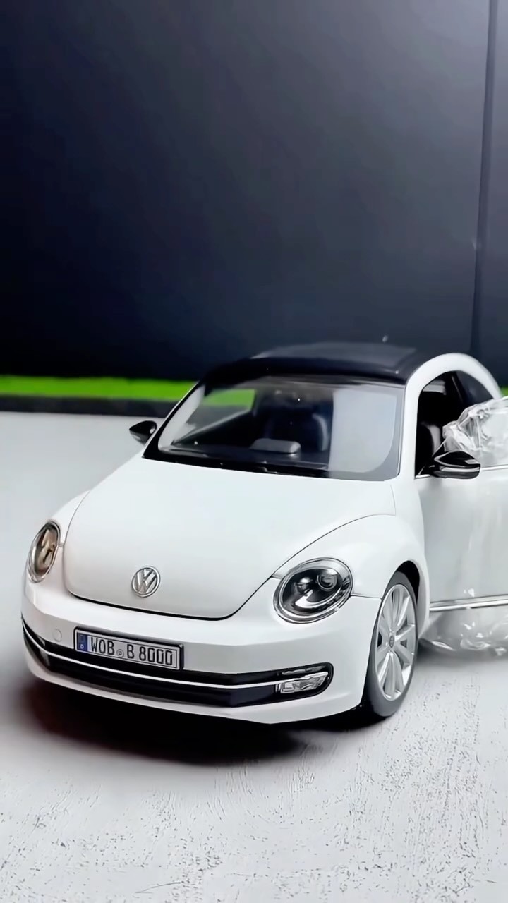 Big love for small details. @whereweweretr #Volkswagen #Beetle #ASMR