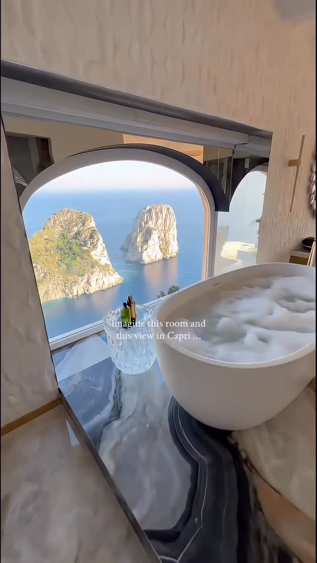 📹 @daydreaming__2 💫♥️ Would you stay in this hotel? 😍😍 Tag who you’d stay with!!! . 📍 Hotel Punta Tragara, Capri - Italy 🇮🇹 #wonderful_places #capri #italy #summer #travel