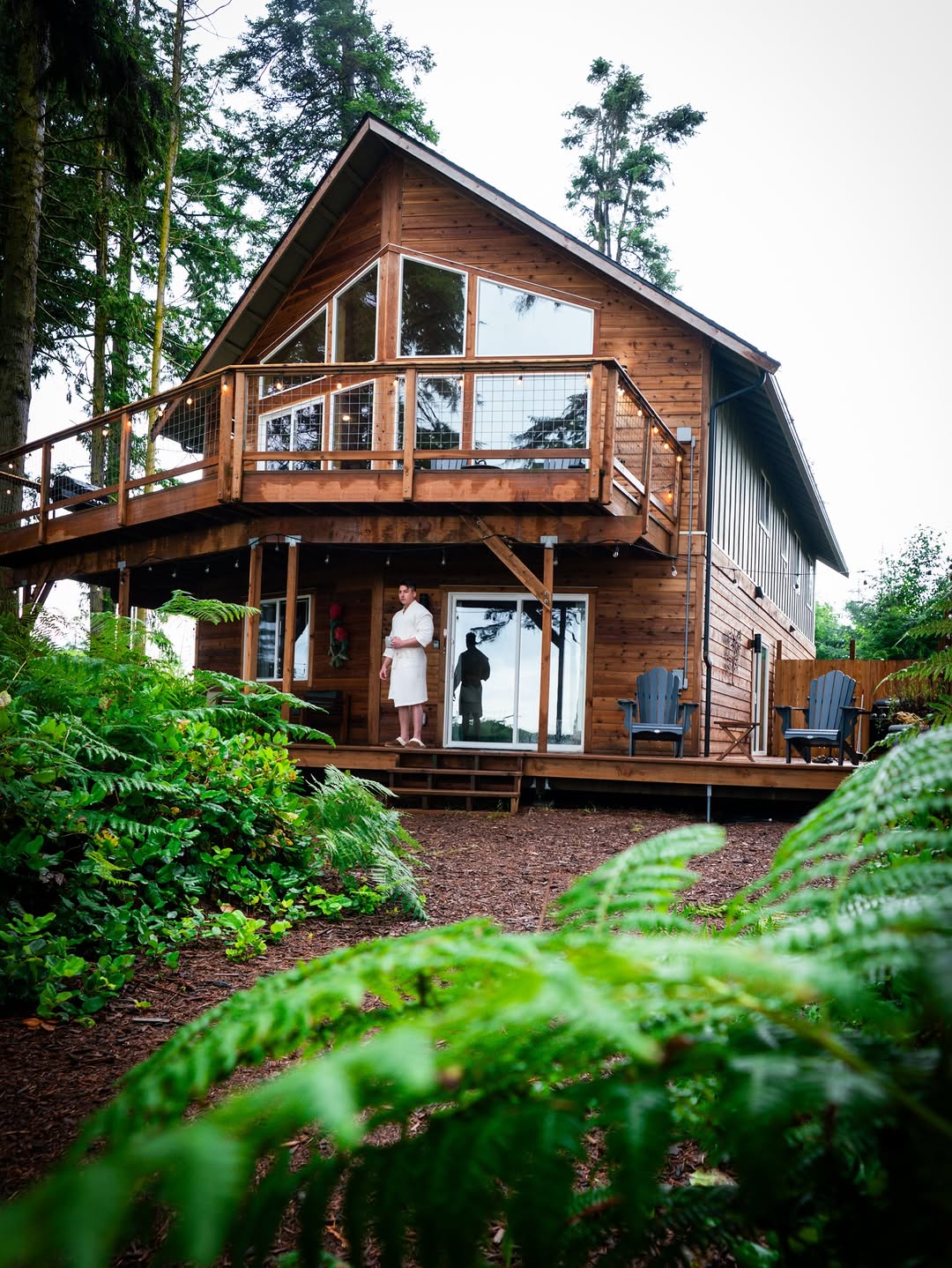 Save this @airbnb location for your next Pacific Northwest getaway: @travelexperiencelodging A perfect PNW cabin getaway located right on the coast in the Olympic Peninsula in the state of Washing