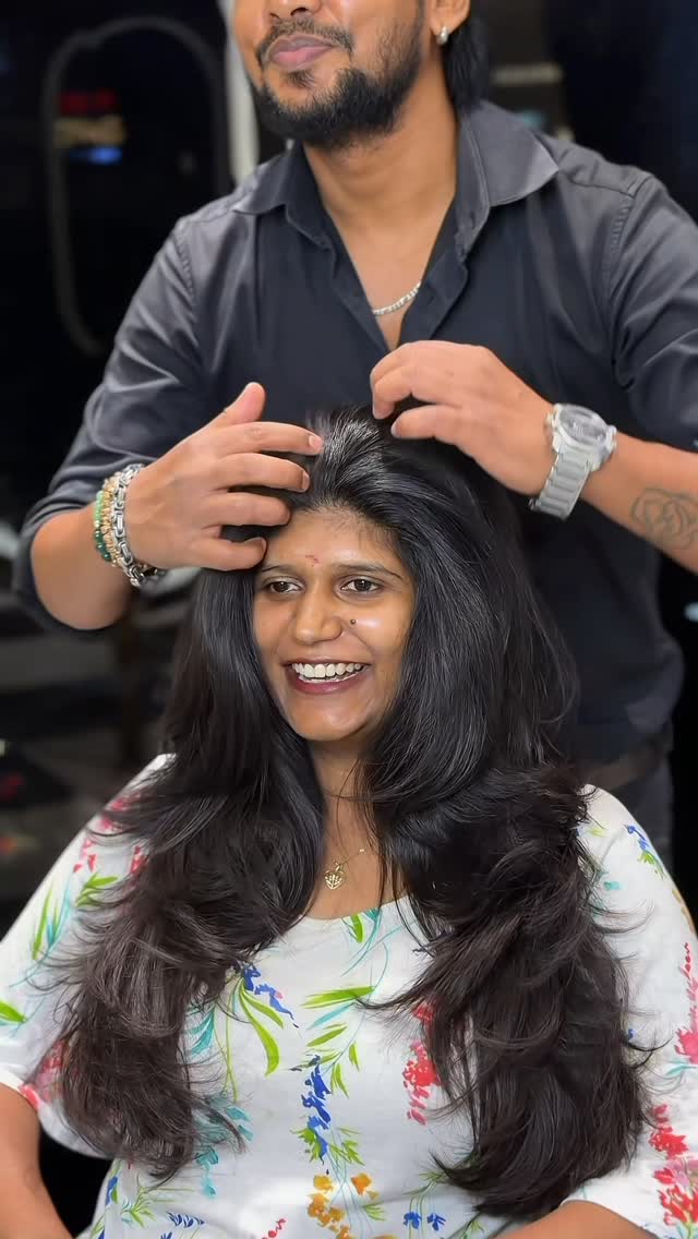 Customised layers✨⚡️ ⚡️haircut is perfect for clients who want to carry their medium length hair. ✨❤️ Customised layers can suit anyone ans their specific needs! At Visual Grammar we strive for sophi