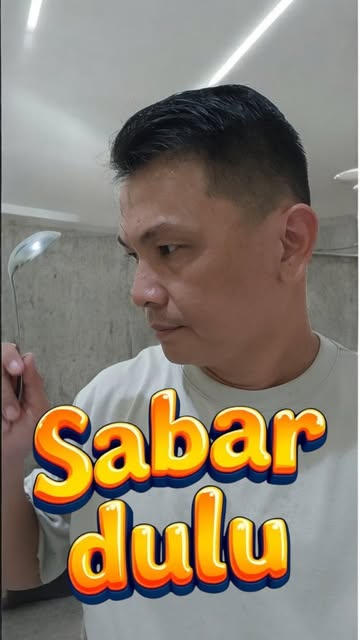 #Kucing Reel by @phangkimfheng - Orang nya belum lengkap sudah mau duluan,sabar dong #kucing #cats #doggrooming #relatablemoments #petlovers