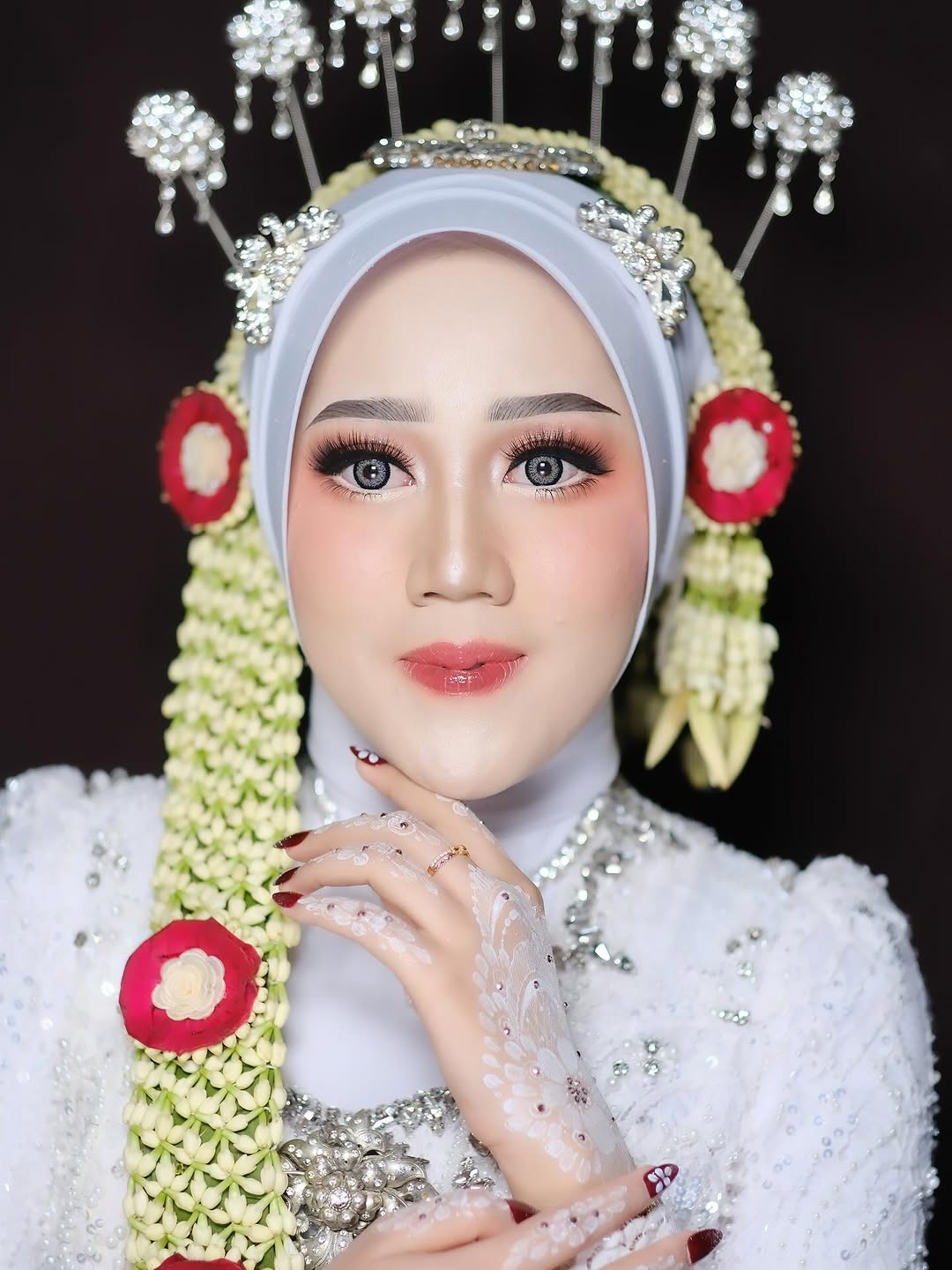 #muademak #muasemarang #muakudus #mua #riaspengantindemak #muajepara #solohijab #solo #beforeaftermakeup #makeupakadnikah #muapurwodadi #muagrobogan #hijab #akadnikahmuslim #akad #akadnikah #wedding