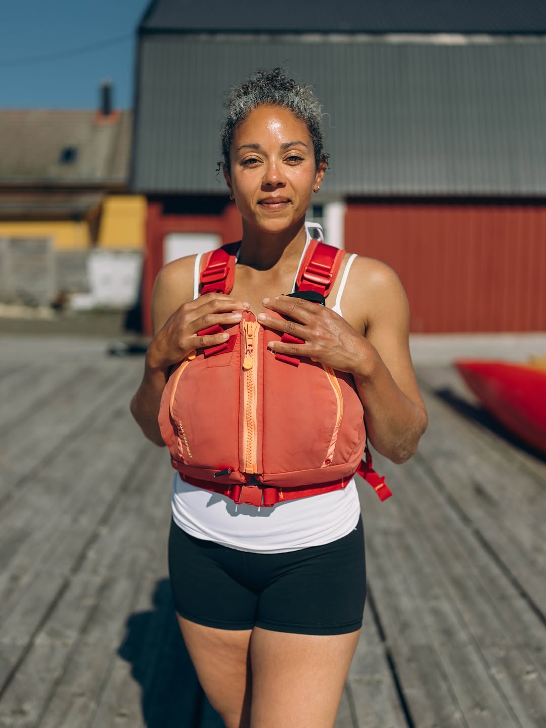 D•MOMENT with Jennifer in Lofoten 🇳🇴 I met her on a tiny Arctic island, and her story stayed with me. She walked away from comfort and routine to choose a slower, simpler life. It made me think… Rea