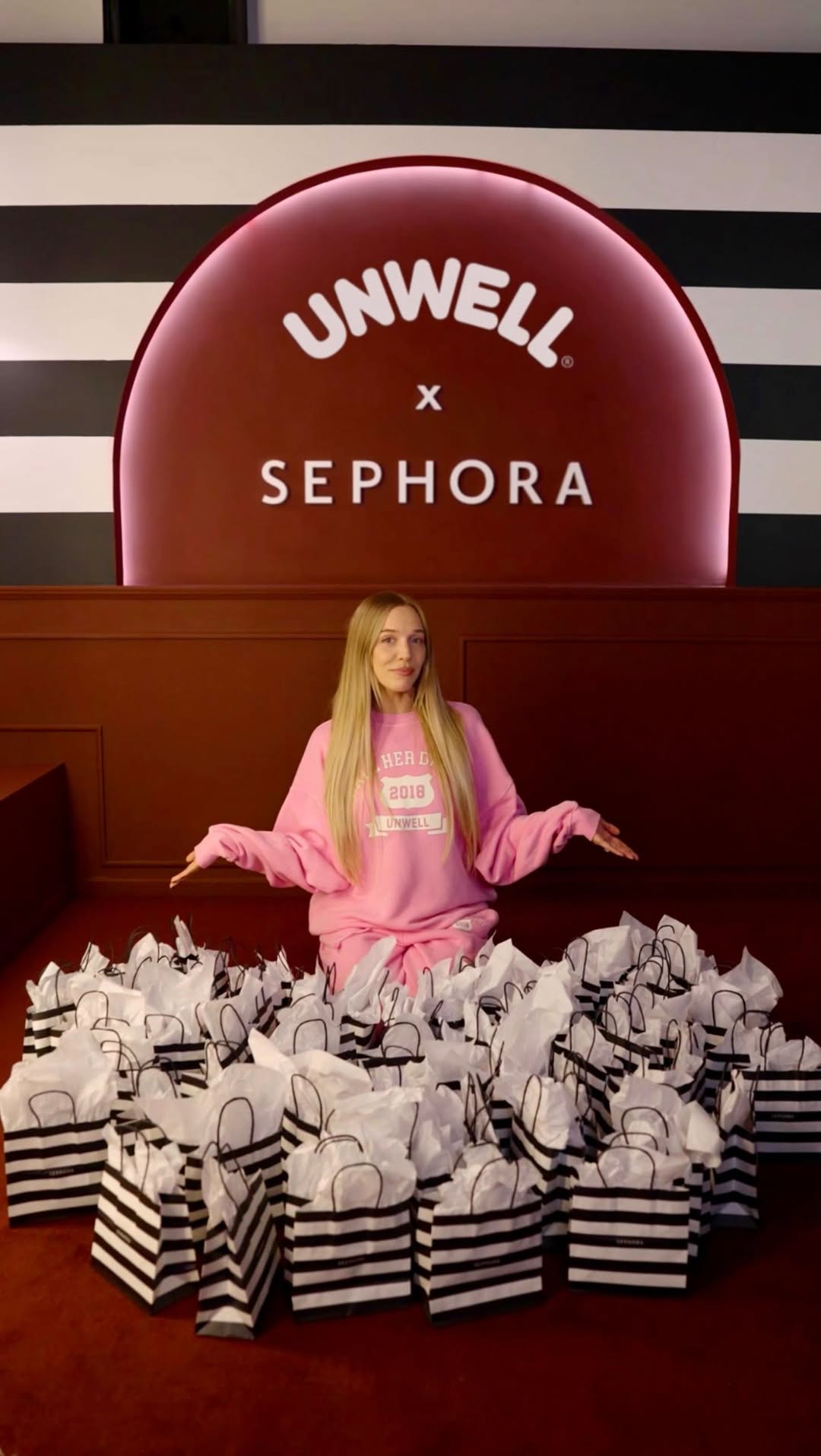 Big Alβs Sephora Beauty Bar is here!! So obviouslyβ¦ weβre giving away 100 $100 Sephora gift cards π Comment your holy-grail products to enter π