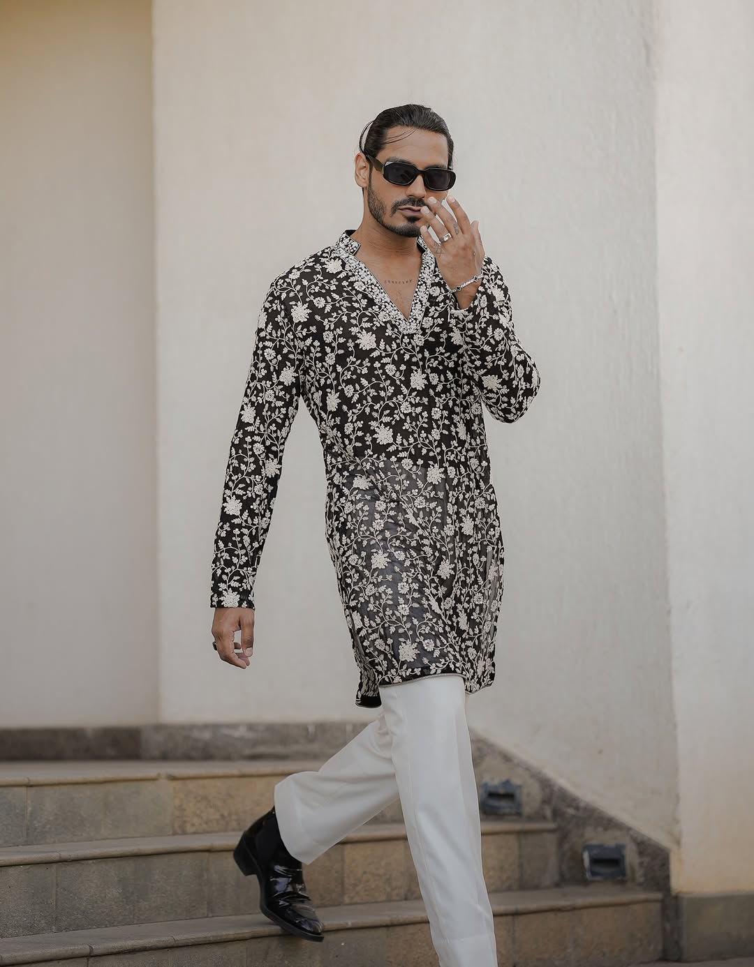 May this Eid bring peace to every heart. Eid mubarak ๐ ๐ธ- @damnhapppy Styling @rich.a1836 Outfit @nm_design_studio