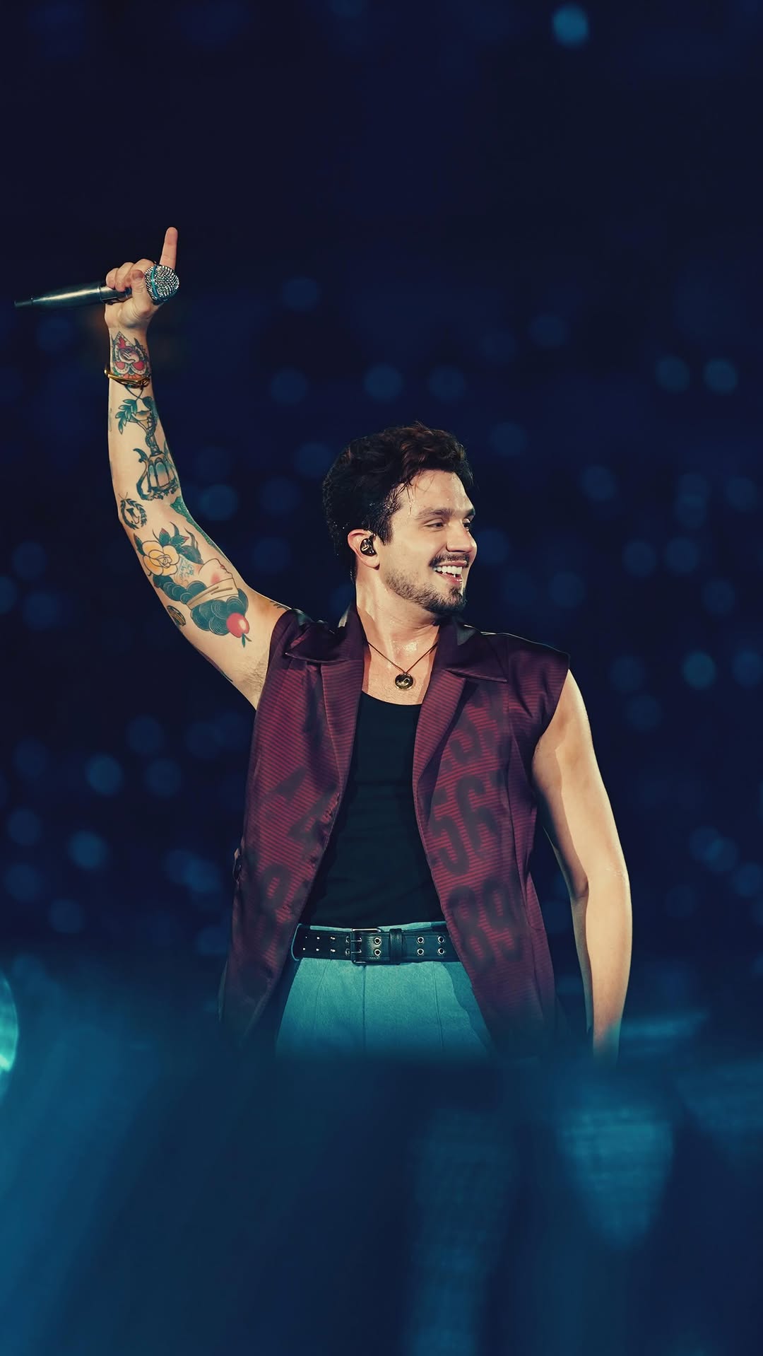 se seu pai te perguntar você tá com o Luan Santana … 🎥 @tropicalrec 📸 @gih_pepsi