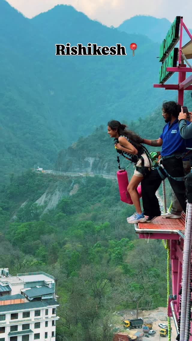 Rishikesh π . . . #ViralReels #TrendingReels #BungyJump #AdventureLife #ExploreMore