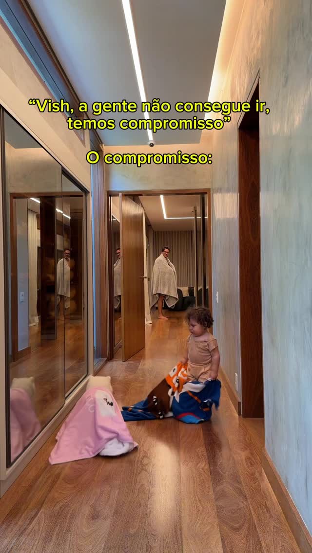 Nossa é um compromisso de família, não vai dar pra ir desculpa 😂 Até os cachorros de cobertinha KKKKK