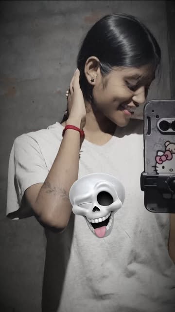 #Girl Reel by @smiley_swastika1 - veiny hands as a girl >>🙌🏻🤧