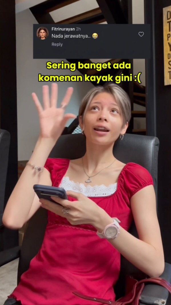 Jerawatan di remaja kayak aku tuh manusiawi banget ya gess ๐ซ apalagi aku mmg kegiatannya banyak yang mundang jerawatโฆ masak kena asep dll, abis itu nge gym keringetan ๐ซ ๐ Honestly i rlly love this