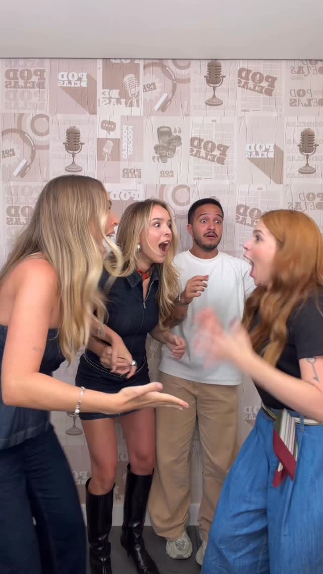 @meiobrasileira e @pedrofariarod hoje no #PodDelasPodcast 😂 Quem assistiu?