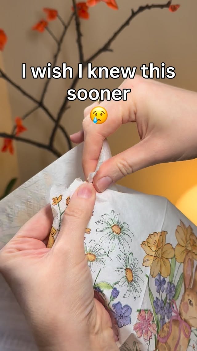 I wish I knew this sooner 😢 Follow @tanya_with_3kids for daily hacks 💁♀️ #hacs #lifehacks #diy #springdecor #easyhack