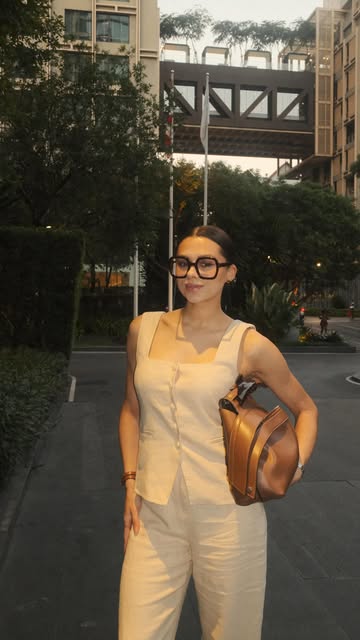 #Style Reel by @bobrownn (verified account) - THIS or THAT? ๐คญ | 2 dress hacks you need to know โค๏ธ