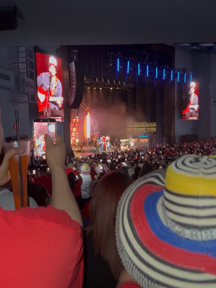 Chicago, Illinois - Photo 4 by @anyi_arismendii