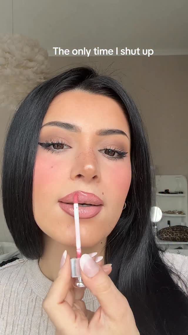 Lipcombo is @charlottetilbury pillow talk medium and @diorbeauty gloss and @charlottetilbury Kim k lipstick _ #fypage #trend #beauty