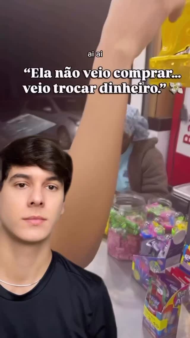 POV: o comércio quer vender, mas não quer aceitar o seu dinheiro 😂💸 Você entra, escolhe, vai pagar e do nada aparece a famosa cena: “nota alta eu não aceito”. Mas peraí… dinheiro em espécie é meio