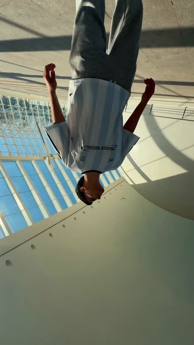 No gimbal, no problem🔄🙂↕️🎥