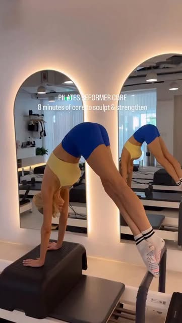 #Pilatesreformer Reel by @alynarost.pilates (verified account) - Pilates reformer core
8 minutes of core 🩵
Enjoy every second of this power core combo each side 🩵
@pilatestv @_basepilates @bloch.active #pilates