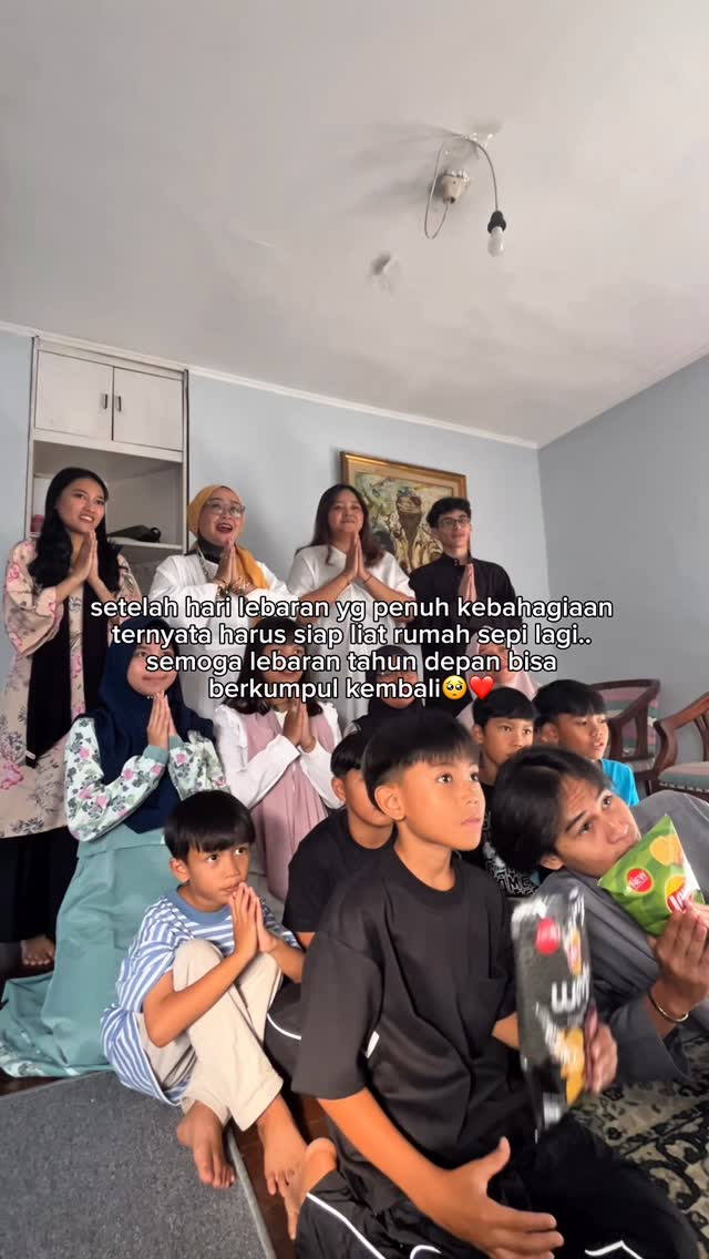 semoga tahun depan bisa kumpul lagi tanpa ada kekurangan ya🥹💗 #lebaran #mudik #lifeafterlebaran #foryoupack #keluarga