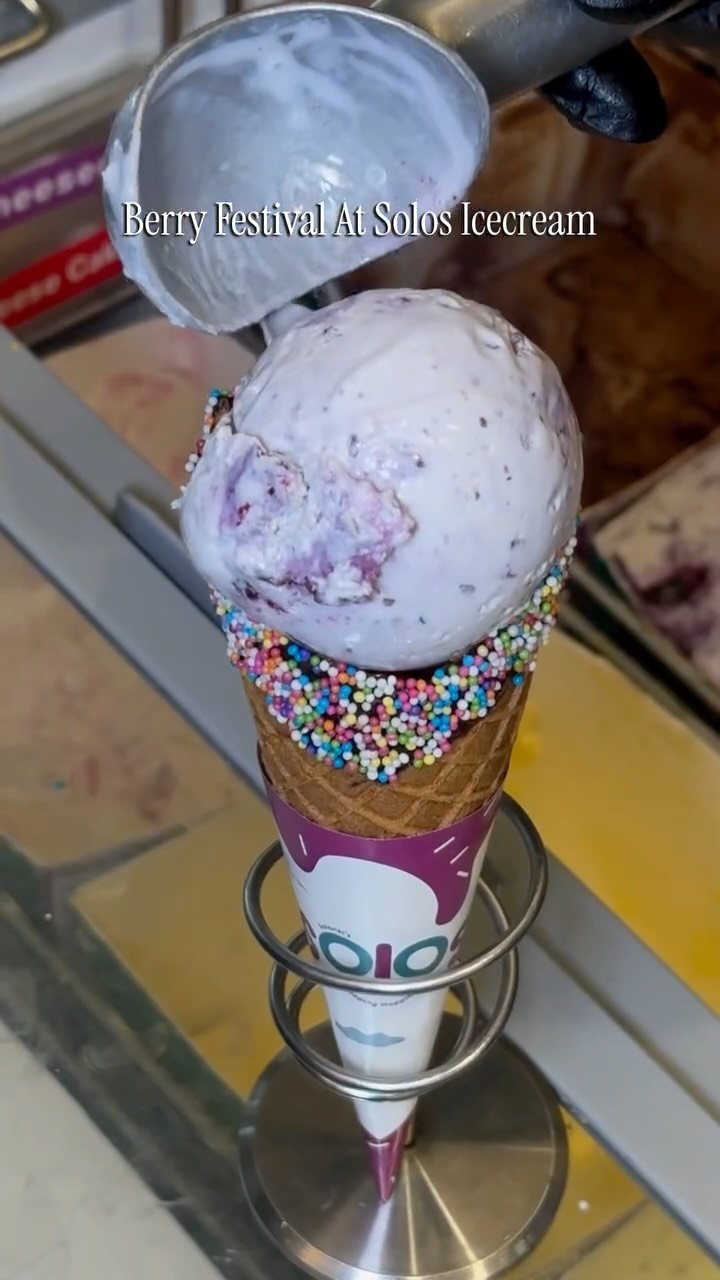 Berry Festival at Solos Ice Cream, where a delightful variety of premium ice creams awaits you. Each flavour is crafted with rich quality and exceptional taste. Highly recommended: the Lotus Biscoff