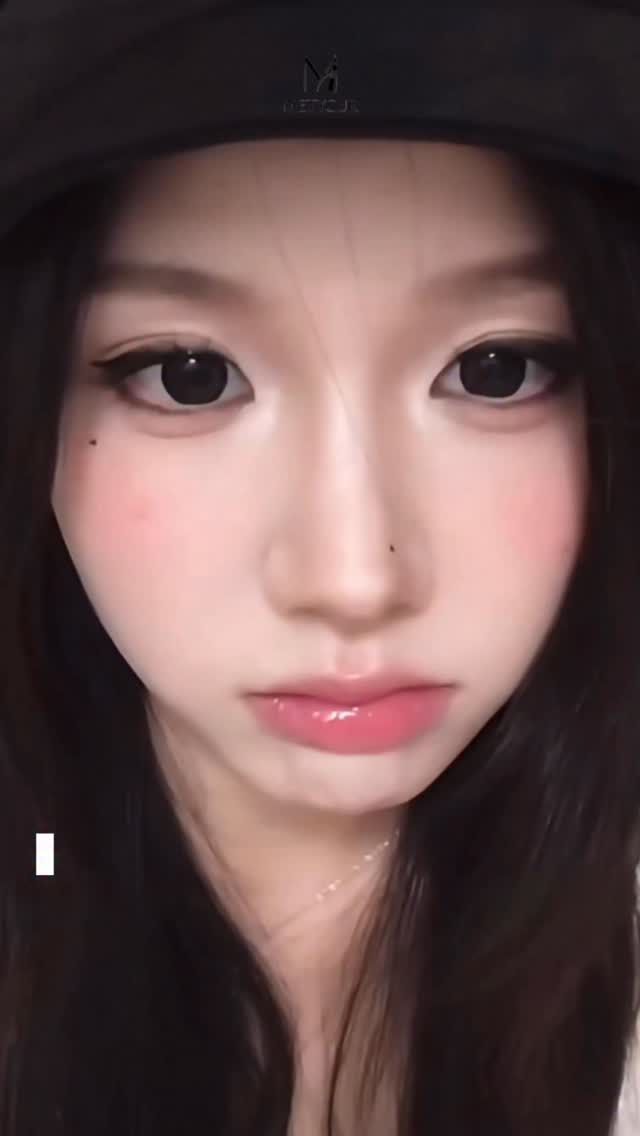 🌙【2026春】夜桜ライトアップ、映える肌で行かない? 東京中城の桜並木、千鳥ヶ淵の桜トンネル… 夜の桜が一番キレイに見えるのは、このファンデを使ってる顔🌸✨ 特殊感光パウダーが光を味方に 夜桜の下でも透明感爆上がり⛩️💫 #夜桜 #リキッドファンデーション #makeup #コスメ #メイク