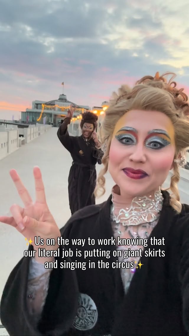 living our best life ✨ 💅🏻💅🏾 @cirquedusoleil #cirquedusoleil #cirque #singer