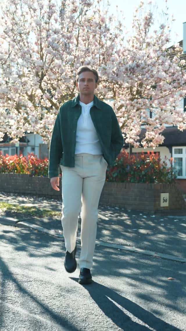 ad Guess who’s calling ☎️ It’s spring/summer and this season @johnlewis has you sorted with some amazing pieces. I’ve put product codes below for you 😉 Stripe polo: 18244705 Black chino: 36900631 C